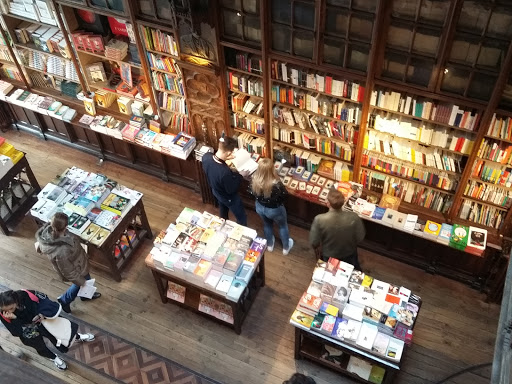 Antiquarian bookshops in Oporto