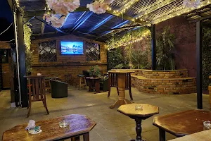 An Poitín Still Bar, Restaurant & Accommodation image