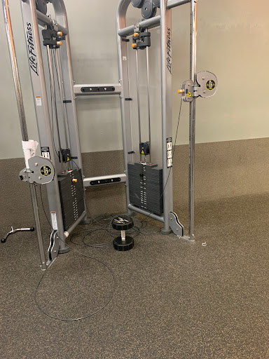 Gym «LA Fitness», reviews and photos, 455 Park Ave, Lindenhurst, NY 11757, USA