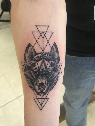 Tattoo Shop «Calaveras Tattoo Studio», reviews and photos, 1510 S Fort Hood St, Killeen, TX 76542, USA