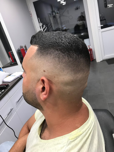 BEDNAR barbershop - Borbély
