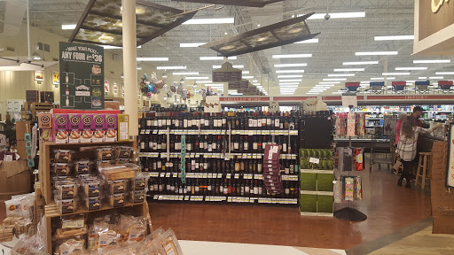 Grocery Store «Lowes Foods of Ocean Isle Beach», reviews and photos, 6278 Beach Dr SW #5, Ocean Isle Beach, NC 28469, USA