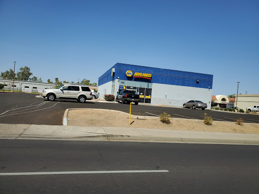 Auto Parts Store «NAPA Auto Parts - Genuine Parts Company», reviews and photos, 7622 W Indian School Rd, Phoenix, AZ 85033, USA