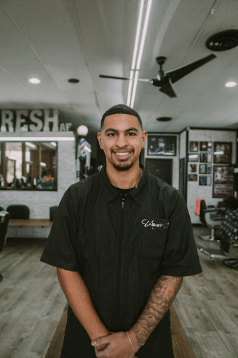 Barber Shop «Uppercuts Barber Shop», reviews and photos, 429 W Pioneer Pkwy, Grand Prairie, TX 75051, USA