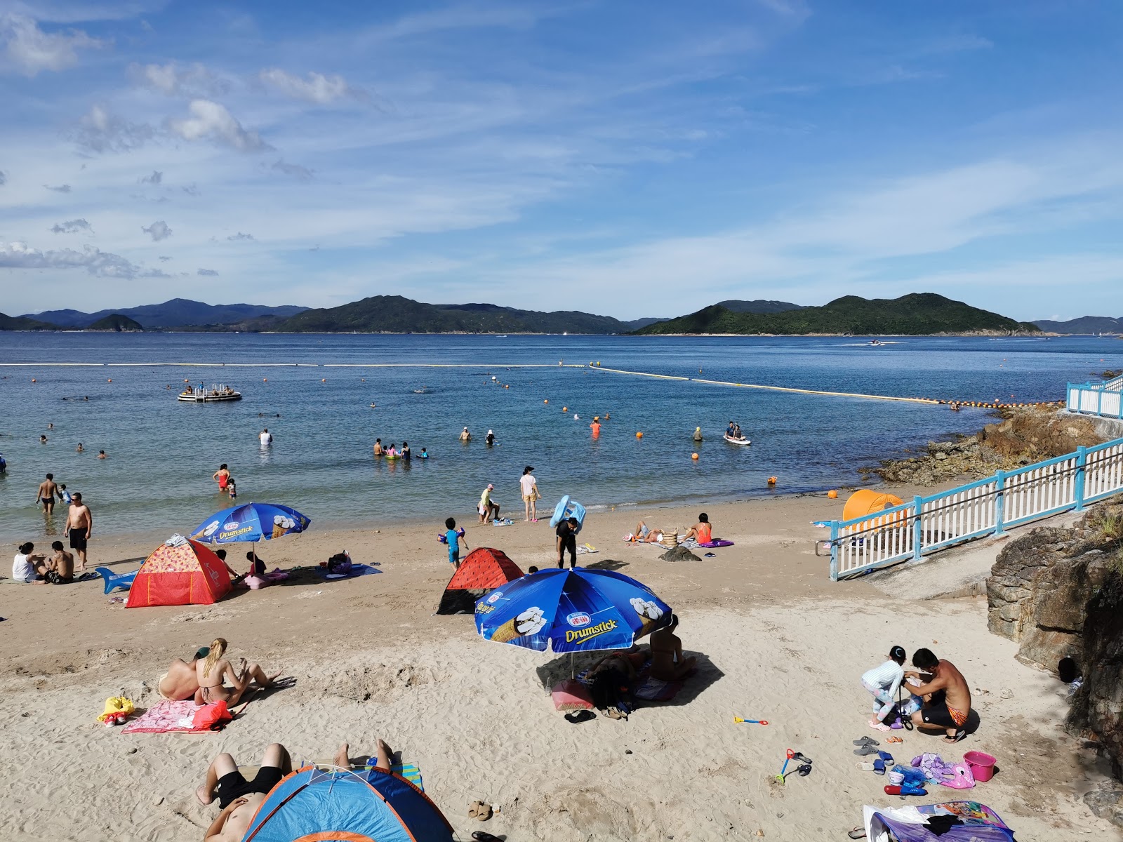Foto di Silverstrand Beach area servizi