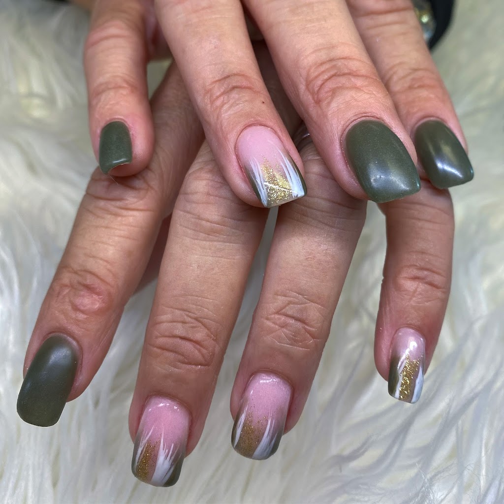 Hue Nails & Spa 34110