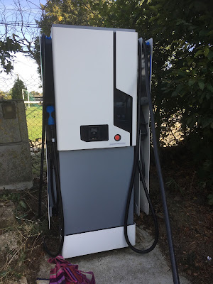 KiWhi Pass Charging Station à Sées