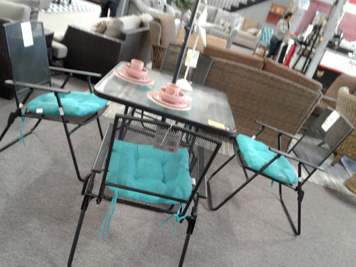 Department Store «Santa Fe Seconds», reviews and photos, 8615 Long Beach Blvd, South Gate, CA 90280, USA