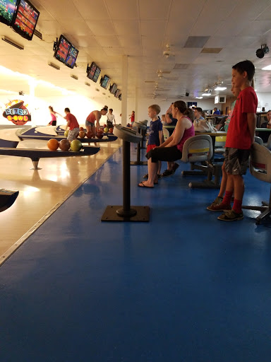 Bowling Alley «Retro Bowl», reviews and photos, 906 Liberty Dr, Liberty, MO 64068, USA