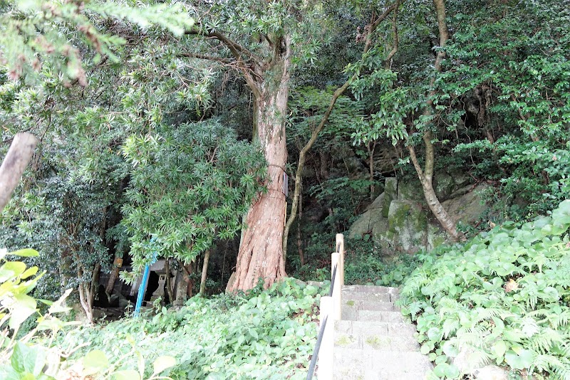 岩屋神社