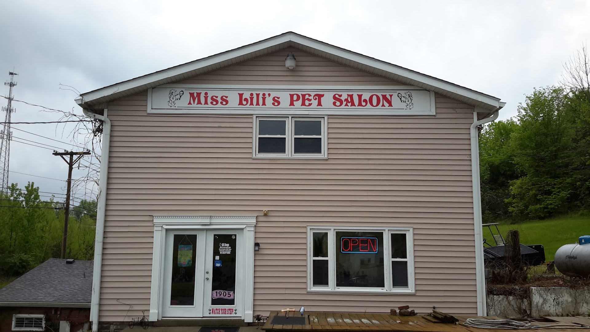 Miss Lili's Pet Salon