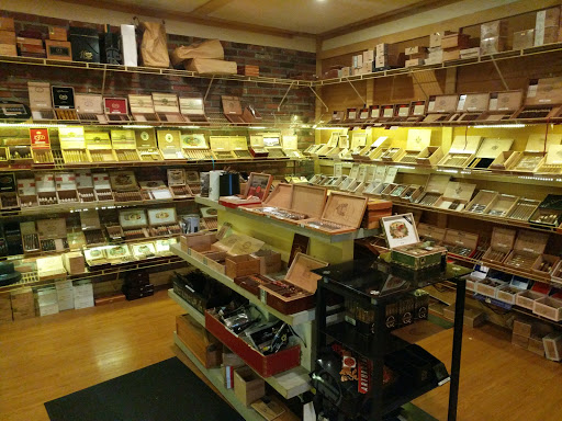 Royal 10 Cigar & Tobacco, 6401 Royalton Rd, North Royalton, OH 44133, USA, 