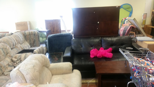 Thrift Store «Sister Carmen Community Center Thrift Store - Shop 9am-6pm, Donate 9am-5pm», reviews and photos