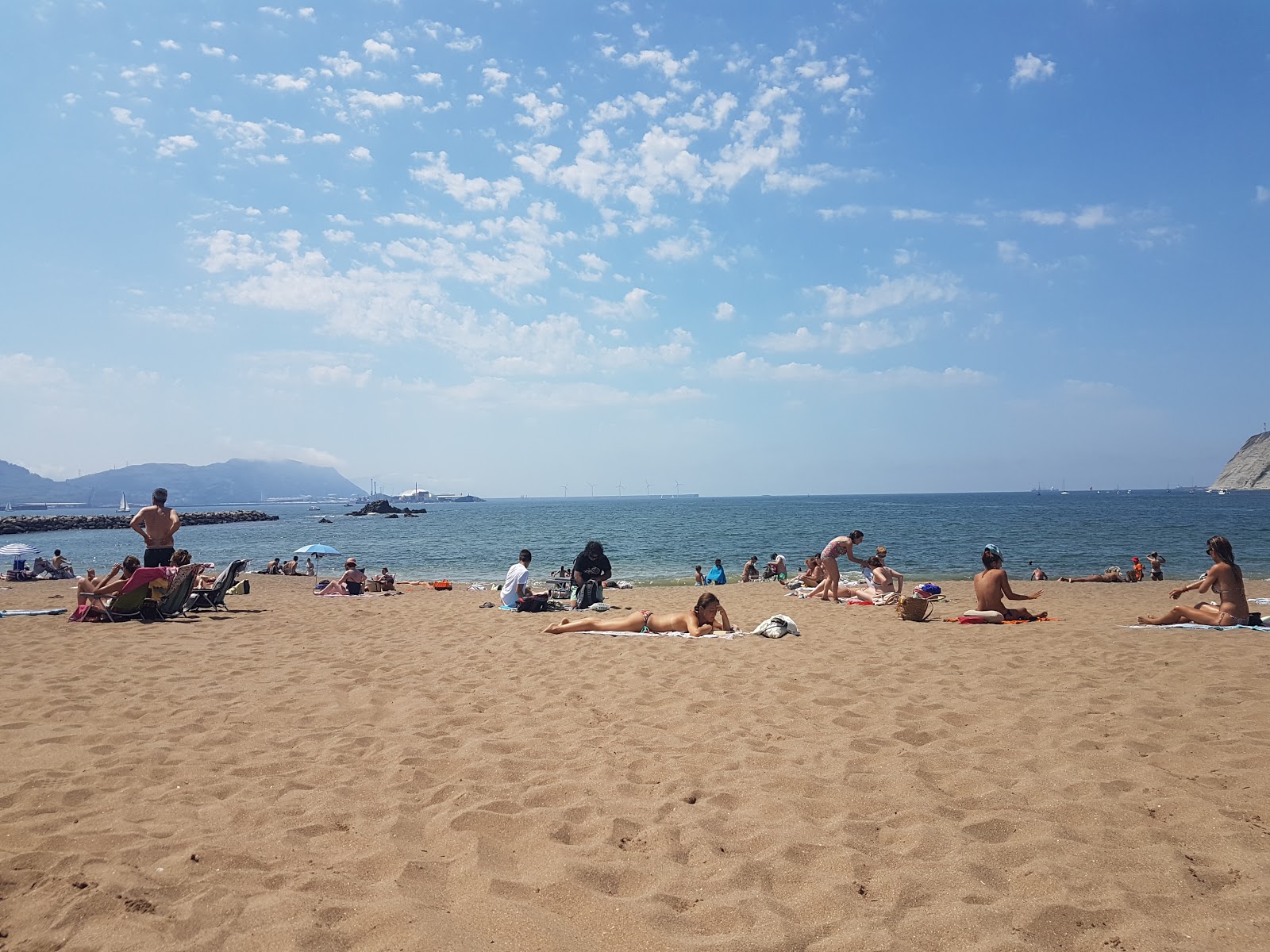Photo de Arrigunagako beach avec un niveau de propreté de très propre