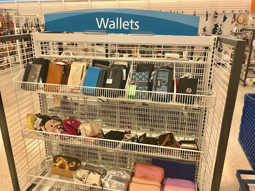 Clothing Store «Ross Dress for Less», reviews and photos, 1700 Lake Woodlands Dr, The Woodlands, TX 77380, USA