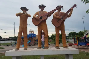 Parque De La Guitarra image