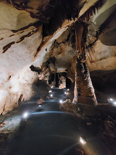 Wedding Venue «Melrose Caverns», reviews and photos, 6639 N Valley Pike, Harrisonburg, VA 22802, USA