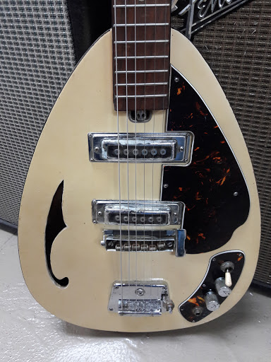 Pawn Shop «Parkway Jewelry and Loan Pawn Shop», reviews and photos, 4006 W Plano Pkwy, Plano, TX 75093, USA