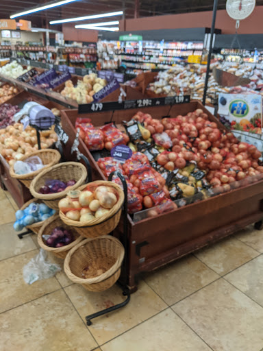 Supermarket «Giant Eagle Supermarket», reviews and photos, 27264 Lorain Rd, North Olmsted, OH 44070, USA