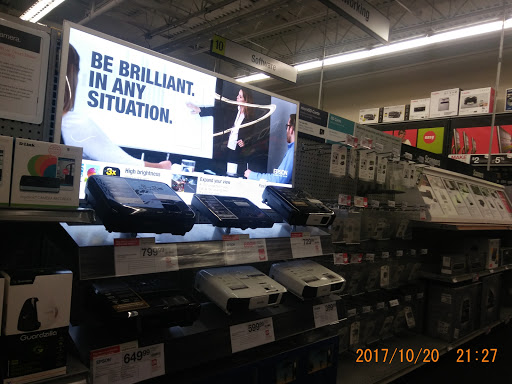 Office Supply Store «Staples», reviews and photos, 710 W Chocolate Ave, Hershey, PA 17033, USA