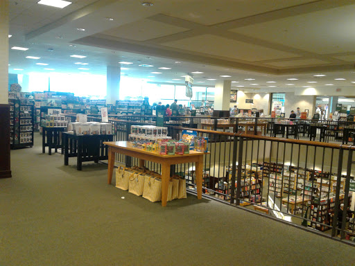 Book Store «Barnes & Noble», reviews and photos, 100 Greyrock Pl, Stamford, CT 06901, USA