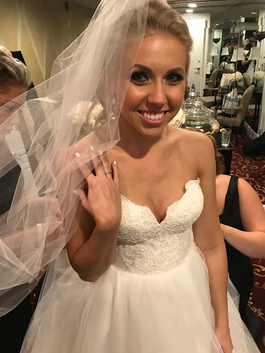 Bridal Shop «Bella Bianca Bridal», reviews and photos, 17W527 E Roosevelt Rd, Oakbrook Terrace, IL 60181, USA