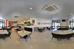 Montagna Cafe image