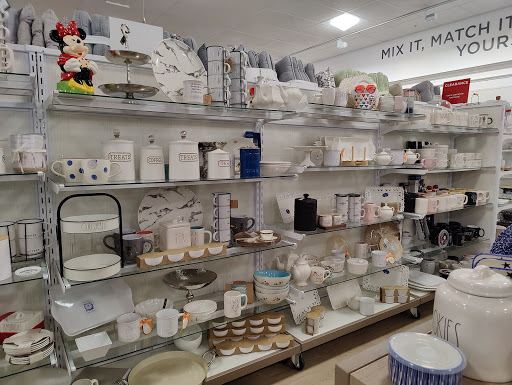 Shopping Mall «Applewood Village Shopping Center», reviews and photos, 3540 Youngfield St, Wheat Ridge, CO 80033, USA