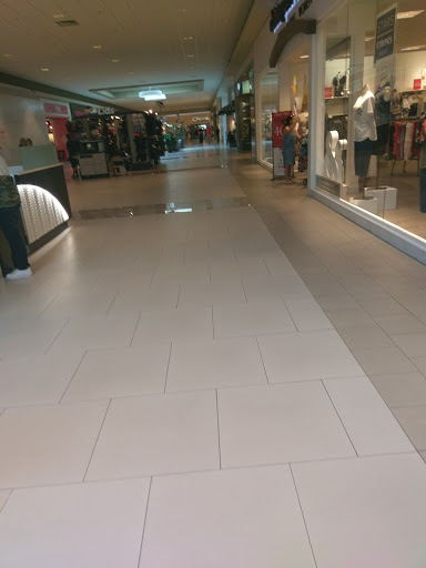 Shopping Mall «Valley Mall», reviews and photos, 1925 E Market St, Harrisonburg, VA 22801, USA