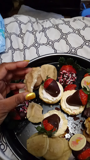 Gift Shop «Edible Arrangements», reviews and photos, 3952 Airport Blvd, Mobile, AL 36608, USA