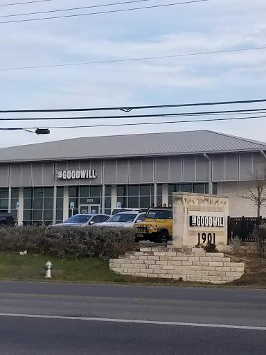 Thrift Store «Goodwill Central Texas - Lakeway», reviews and photos, 1901 RR 620 South, Lakeway, TX 78734, USA