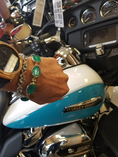 Harley-Davidson Dealer «Mathews Harley-Davidson», reviews and photos, 548 N Blackstone Ave, Fresno, CA 93701, USA