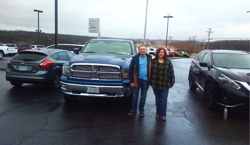 Chrysler Dealer «Auto Plaza Chrysler Dodge Jeep Ram De Soto», reviews and photos, 12830 MO-21, De Soto, MO 63020, USA