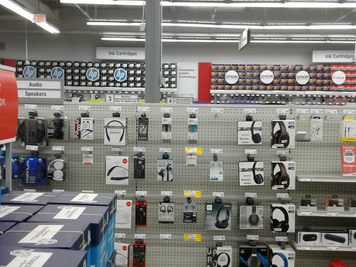 Office Supply Store «Staples», reviews and photos, 1525 S Willow St, Manchester, NH 03103, USA