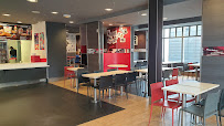 Atmosphère du Restaurant KFC Montigny à Montigny-lès-Cormeilles - n°19