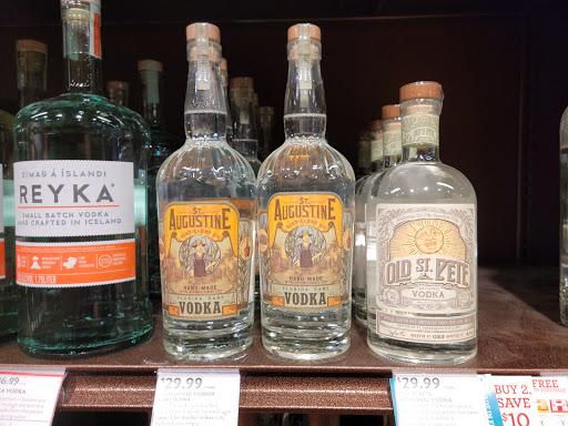 Liquor Store «ABC Fine Wine & Spirits», reviews and photos, 204 107th Ave, Treasure Island, FL 33706, USA