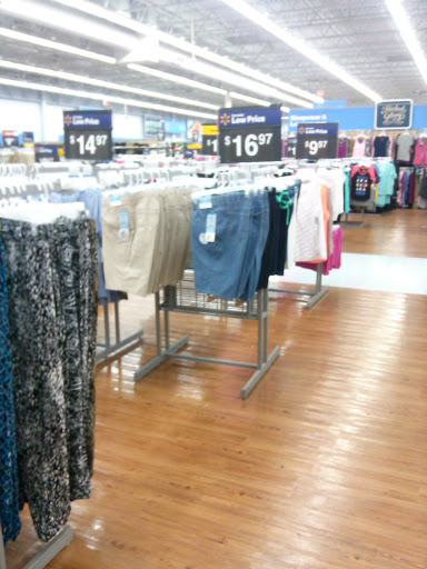 Discount Store «Walmart», reviews and photos, 1570 Chester Pike, Eddystone, PA 19022, USA