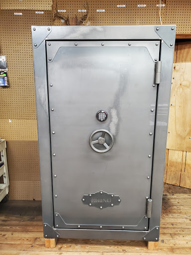 Gun Shop «A. W. Peterson Gun Shop», reviews and photos, 4255 W Old US Hwy 441, Mt Dora, FL 32757, USA