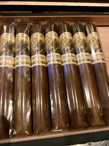 Cigar Shop «Mancave Cigar Lounge», reviews and photos, 2920 E Commercial Blvd, Fort Lauderdale, FL 33308, USA