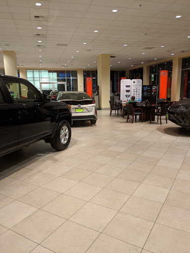 Toyota Dealer «Toyota of Lake City», reviews and photos, 13355 Lake City Way NE, Seattle, WA 98125, USA