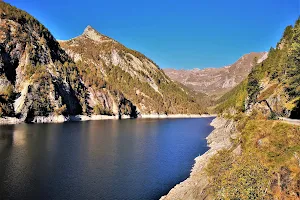Lago del Sambuco image