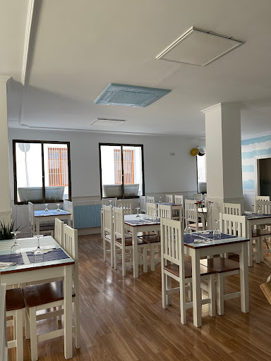 Danfe Bar-Restaurante - Edificio Mariscal III, Av. Juan Fuster Zaragoza, 03503 Benidorm, Alicante, España