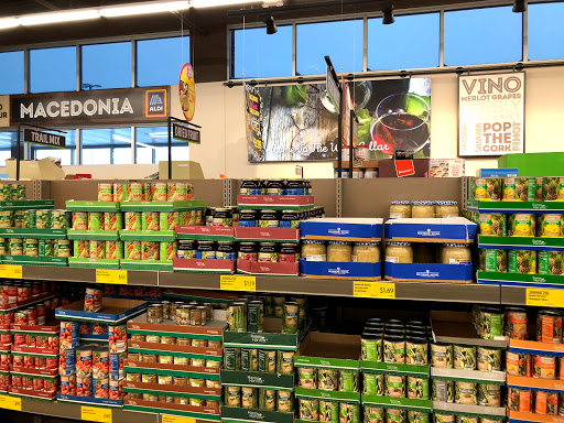 Supermarket «ALDI», reviews and photos, 371 E Aurora Rd, Northfield, OH 44067, USA
