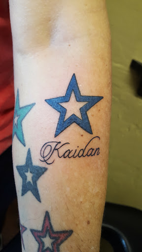 Tattoo Shop «Twisted Heart Tattoo», reviews and photos, 936 N Federal Hwy, Hollywood, FL 33020, USA