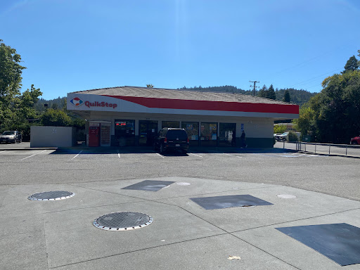 Convenience Store «Quik Stop», reviews and photos, 601 N Cloverdale Blvd, Cloverdale, CA 95425, USA