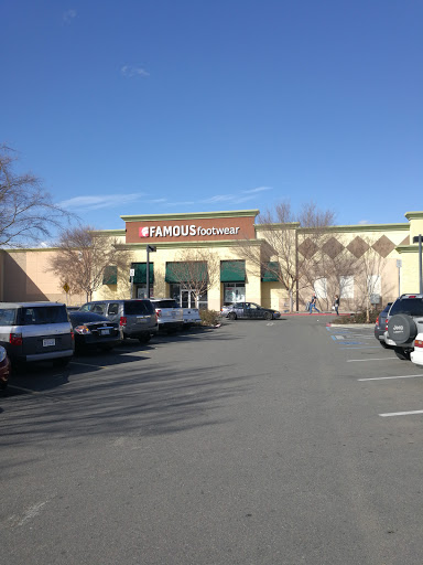 Shoe Store «Famous Footwear», reviews and photos, 1140 Harter Pkwy, Yuba City, CA 95993, USA