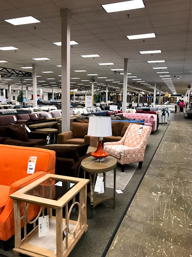 Furniture Store «The Dump Furniture Outlet», reviews and photos, 801 N Military Hwy, Norfolk, VA 23502, USA