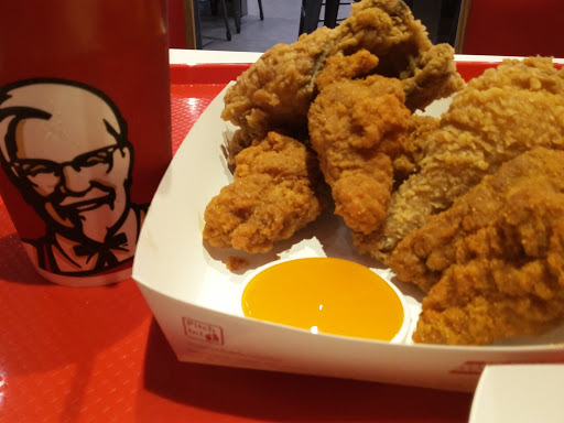 KFC Emquartier