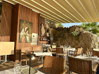 Atmosphère du Restaurant de fruits de mer Les Bains du Castel à Nice - n°10