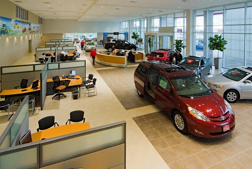 Toyota Dealer «Toyota of Naperville», reviews and photos, 1488 Ogden Ave, Naperville, IL 60540, USA